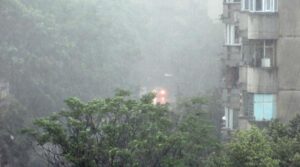 Alertă meteo imediată de vreme severă! Ploi torențiale, grindină și vijelii în România. Iată lista localităților afectate