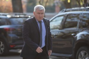 Candidat la o funcție de vicepreședinte PNL în echipa lui Ilie Bolojan spune că liderii liberali ar trebui să își „pună o valiză la ușă”: „Ne-am întors la vremuri întunecate” / „Știu că suntem ţinte fixate”