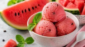 Desertul verii: înghețata de pepene, răcoritoare și cu puține calorii