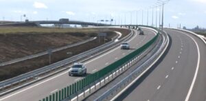 Drumurile expres vor beneficia de benzi de urgență / Horațiu Cosma: Corectăm o problemă de proiectare care, din păcate, a contribuit în ultimii ani la producerea unor accidente grave