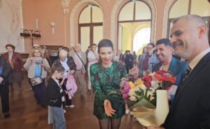 Kira Hagi aduce la Oradea expoziţia multimedia „AGAPI  O jumătate de secol de iubire
