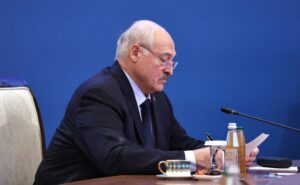 Lukașenko dezvăluie că s-a întâlnit cu emisari ai lui Zelenski: Haideți să o rezolvăm. Orice ar fi, vom fi de partea Rusiei