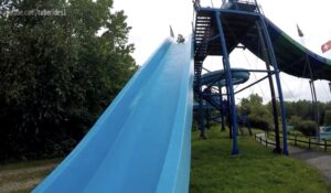 Mai multe persoane rănite după ce un fulger a lovit un copac într-un parc de distracţii din Suedia