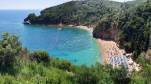 Marea surpriză a verii. O plajă din Balcani domină Europa