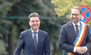 Nicușor Dan îi ia discret apărarea lui Dominic Fritz în disputa acestuia cu Agenția Națională de Integritate: „Ăsta e rolul ANI, să caute virgule?”