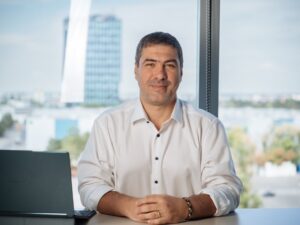 Parteneriat strategic între UniCredit Consumer Financing şi BYD pentru a facilita accesul la mobilitate electrică în România