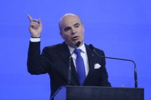 Rareș Bogdan: Partidul nu trebuie să devină sluga USR. PNL nu trebuie să înlocuiască săgeata liberală cu o trotinetă