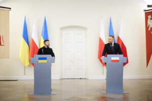 Tensiunile Varșovia  Kiev se accentuează: Volodimir Zelenski boicotează Conferința pentru Reconstrucția Ucrainei din Polonia