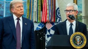 Tim Cook spune că prețurile iPhone-urilor vor crește. Trump anunță acordul Intel-Apple pentru producția de cipuri în SUA