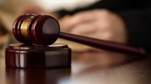 Un cuplu de români, acuzat că a păcălit sistemul de ajutoare sociale din Elveția