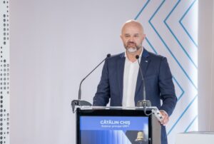 Acţiunile agenţiei de comunicare Graffiti Plus au urcat cu 21% în prima zi de tranzacţionare pe piaţa AeRO a Bursei de la Bucureşti, până la o capitalizare de aproape 45 mil. lei