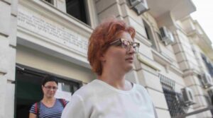 Afaceri în familia Băsescu: Firma trece, duba rămâne