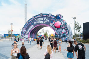 BEACH, PLEASE! 2026 continuă în forță: Ziua 1 a adus show-uri spectaculoase și o energie care a ținut festivalul viu până târziu în noapte (P)