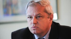 Cât mai stăm într-un picior?