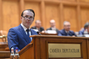 Cîțu: „România este în «junk». Se împrumută de ani buni mai scump ca o economie în junk”