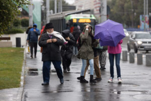 Cod Galben în București: ANM anunță vijelii, vânt puternic și furtuni după caniculă