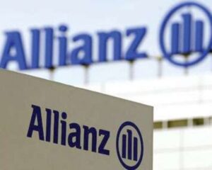 Consiliul Concurenţei, în faţa premierei ca un asigurător să cumpere un broker: Ce angajamente şi-a luat Allianz-Ţiriac pentru a răspunde îngrijorărilor concurenţiale legate de preluarea Campion Broker. Principala preocupare a autorităţii de concurenţă e riscul ca Allianz-Ţiriac să poată avea acces, prin Campion Broker, la informaţii comerciale sensibile ale altor asigurători