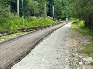 Consiliul Judeţean Bihor investeşte 815.000 de lei în modernizarea drumului ce traversează staţiunea Stâna de Vale