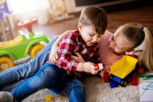 Cum influențează ordinea nașterii sănătatea și veniturile copiilor. Efectele se resimt și la maturitate