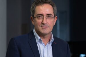 De ce votează lumea AUR? Un sondaj şi o carte