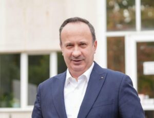 Disputa PSD–PNL continuă pe Facebook. Adrian Câciu, despre Siegfried Mureșan: „Ești un veșnic propus, niciodată ajuns”