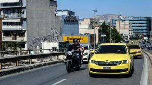 Țepele pentru turiști în Grecia 2026: taxi, restaurant, plajă, mașină închiriată