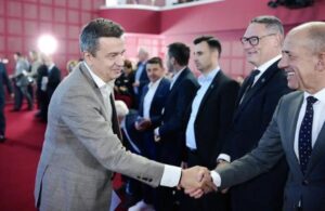 EXCLUSIV  Directorul APIA, Adrian Pintea (PSD), trimis în judecată de DNA / Pintea, în octombrie 2025, la o ședință de partid: ”Suntem uniți, determinați și pregătiți să ducem mai departe valorile social-democrate, cu Adrian Gâdea și Sorin Grindeanu în fruntea unui PSD modern și orientat spre dezvoltare”