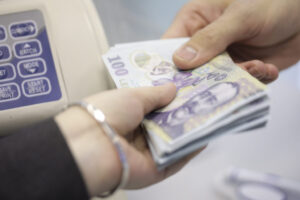 Fondurile de pensii facultative, în creştere cu 38%, la nivelul lunii mai / 93 de milioane de lei, virați în luna mai / Contribuţia medie a fost de 167 de lei