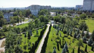 Franța se implică în restaurarea a două clădiri simbol din centrul Chișinăului