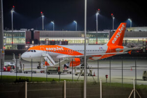 Gigantul low-cost easyJet, la un pas să ajungă pe mâna americanilor. Oferta de peste 6 miliarde de euro, acceptată după patru refuzuri