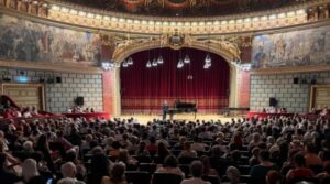 Horia Mihail a încheiat, la Ateneul Român, în faţa unei săli arhipline, cea de-a 16-a ediție a Turneului Național Pianul Călător