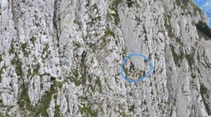 Intervenție de șapte ore pentru salvarea a patru turiști blocați în Piatra Craiului