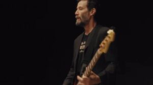 Keanu Reeves vine la Electric Castle 2026. Cum a ajuns basist în trupa Dogstar după un drum la supermarket