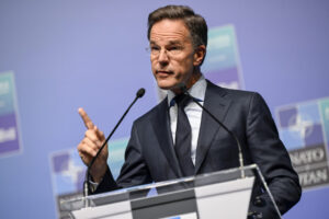 Mark Rutte, înaintea summitului NATO: Nimeni nu știe ce ar fi nevoie pentru a-l convinge pe Putin să vină la masa negocierilor