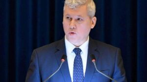 Ministrul Reformei și-a declarat două sinecuri. Clarviziune: s-a raportat o achiziție din 2028!