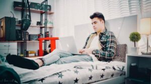 Mituri despre viața la studiu într-un alt oraș. La ce să te aștepți cu adevărat pe perioada facultății