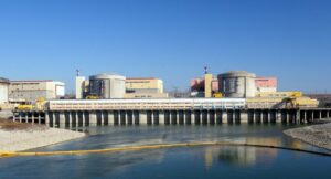 Nivelul scăzut al Dunării nu afectează, deocamdată, centrala nuclearelectrică de la Cernavodă / Ambele reactoare funcționează la putere nominală
