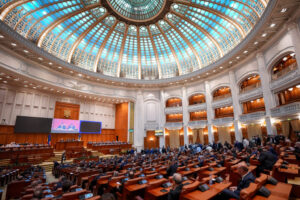 Parlamentarii, chemați din vacanță. Sesiune extraordinară cu mize de miliarde: PNRR, împrumutul SAFE și criza politică