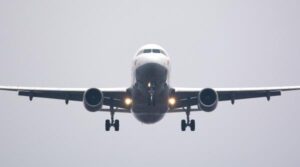 Profituri record și turbulențe geopolitice: Moment de cotitură pentru companiile aeriene