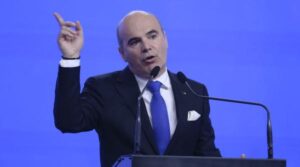 Rareș Bogdan, acuzații fără precedent la adresa lui Bolojan: „Un om cu viziune îngustă care a prăbușit sectoare întregi”