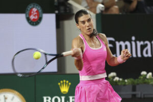 Sorana Cîrstea își încheie parcursul la Wimbledon după un meci intens cu Linda Noskova în turul al treilea