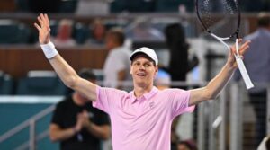 Spectacol total la Londra: Sinner defilează, în timp ce Djokovic egalează un record istoric în drumul spre optimi