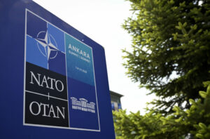 Summitul NATO de la Ankara  Liderii europeni încearcă să îl convingă pe Trump să își reafirme angajamentul față de alianță