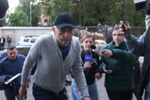 SURSE  Dosar penal pe firma în care e acționară Monica Ștefan, fosta soție a procurorului Gigi Ștefan, acuzat de șpagă / UCG Construcţii Ecologice e acuzată că ascundea și îngropa deșeurile colectate ilegal / Soții Ștefan au divorțat, dar locuiesc la aceeași adresă