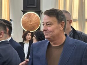 SURSE  Percheziții la Crama Mitroi, care ar avea legătură cu președintele Consiliului Județean Constanța, în dosarul procurorilor constănțeni acuzați de șpagă, Teodor Niță și Gigi Ștefan / Mitroi și procurorii aveau o relație veche de prietenie / Descinderi ale PG în mai multe locații