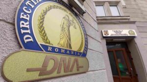 Trei directori din industria de apărare de stat, acuzați de luare de mită!