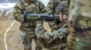 Ucraina trece la pasul următor: Va permite exportul armelor produse pe plan intern