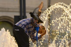 Valul de căldură se extinde: Canicula cuprinde vestul țării, temperaturile urca până la 39 de grade și vor fi nopți tropicale