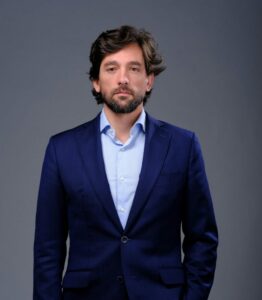 VIDEO  Adrián Vázquez, eurodeputat spaniol: România va deveni o țară  cheie a Uniunii Europene în următorii ani