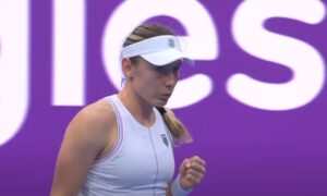 VIDEO: Alexandrova, prăbușită pe teren din cauza căldurii la WTA Memphis  Adversara a izbucnit în lacrimi